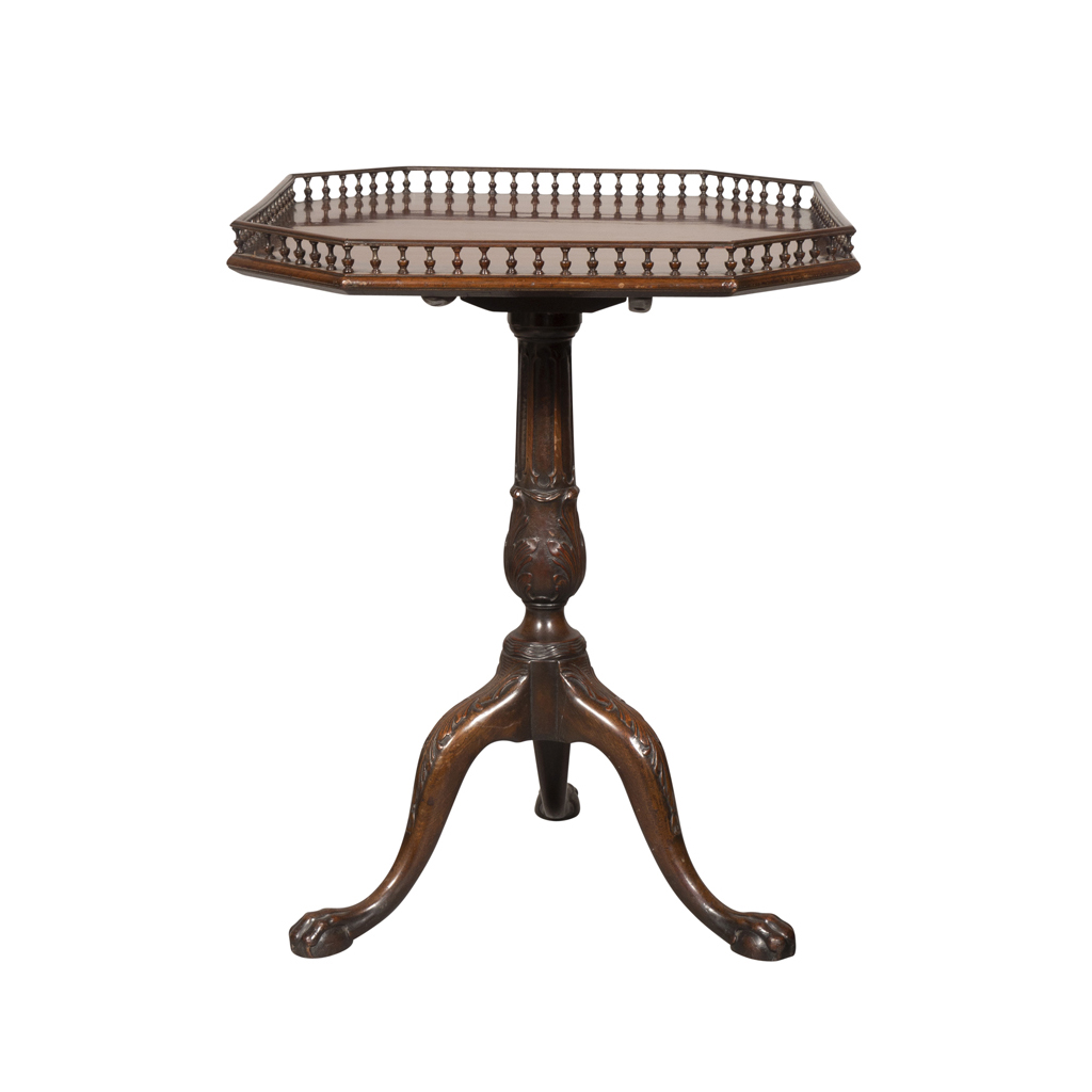 George III Style Mahogany Tilt Top Table-Gallery-Top